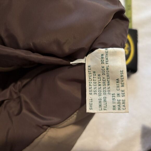 Tan Puffer Vest Vintage Duck down Snap front Quilted Mens Medium St. John's Bay - Picture 8 of 9